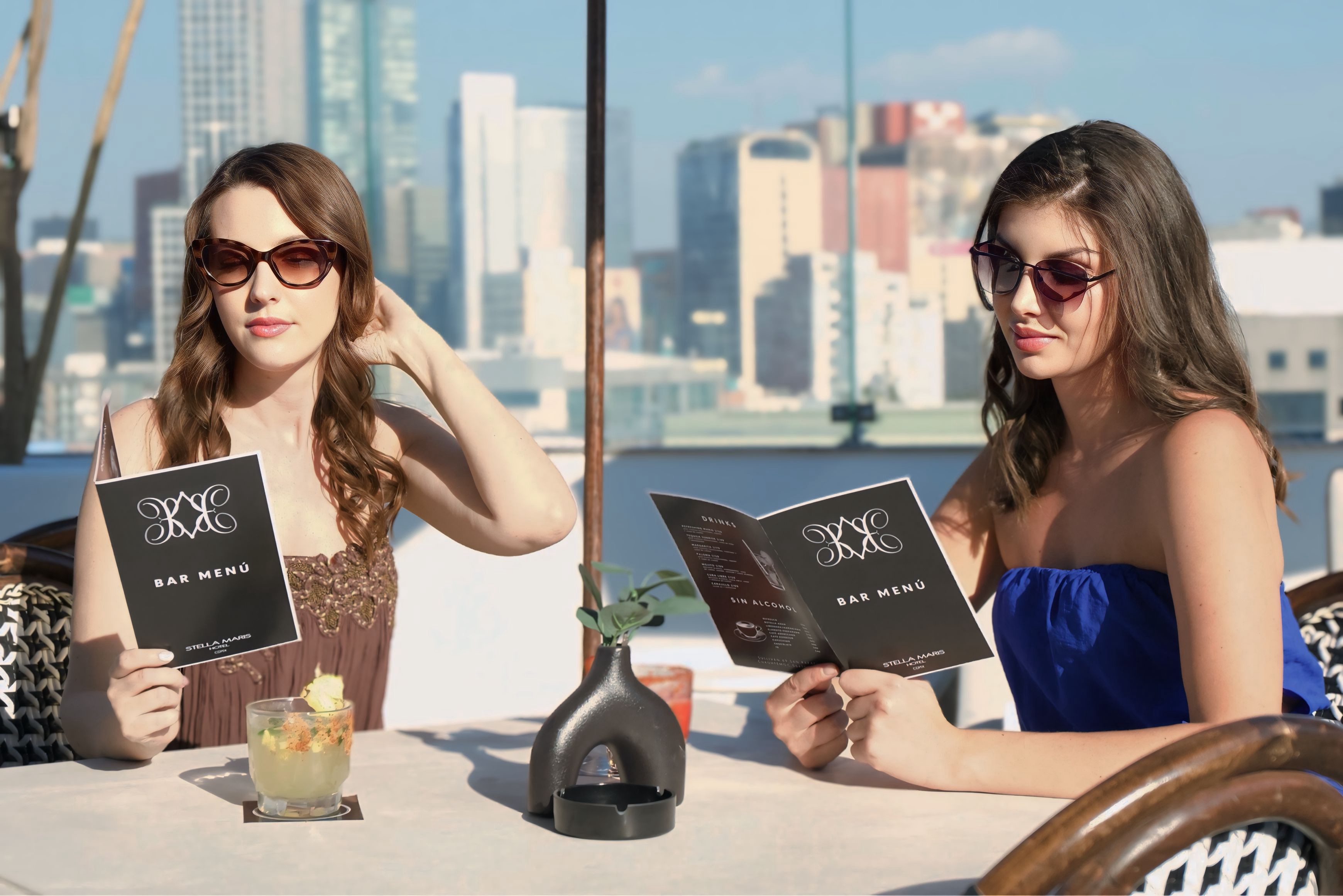 restaurante en el rooftop del hotel